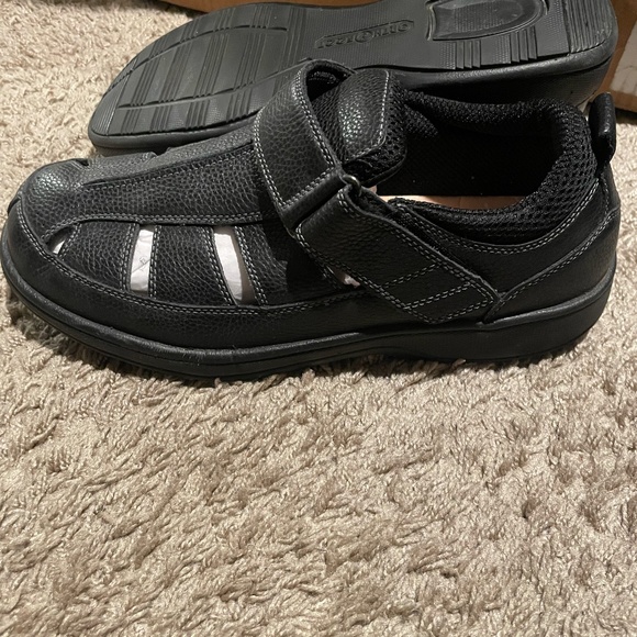 Orthofeet men’s sandals main image 4